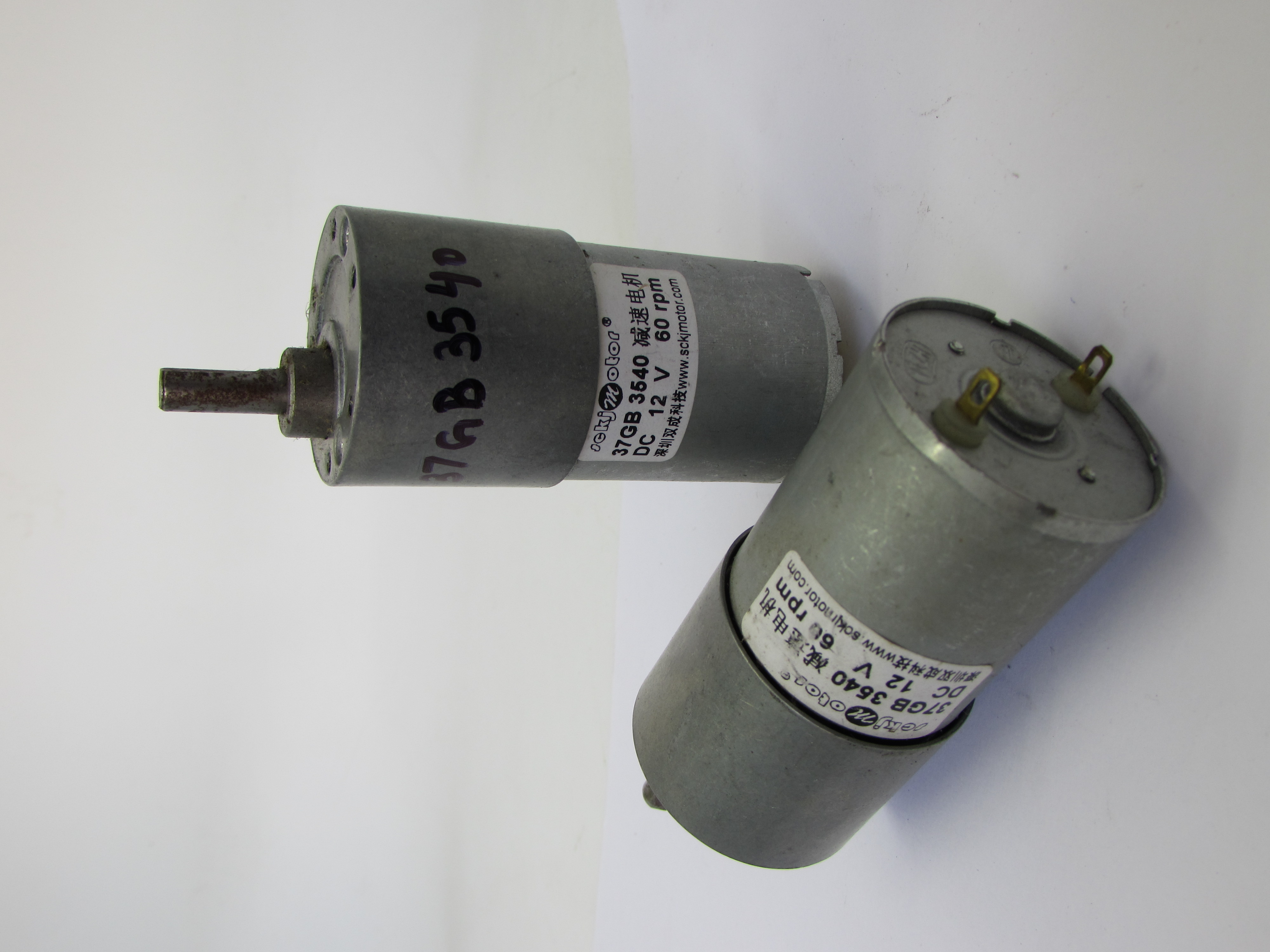 GEAR MOTOR 6V 60RPM (37GB-3540)

GEAR MOTOR 6V 80RPM (37GB-3540)


GEAR MOTOR 12V 80RPM (37GB-3540)

GEAR MOTOR 12V 120RPM (37GB-3540)

GEAR MOTOR 12V 160RPM (37GB-3540)