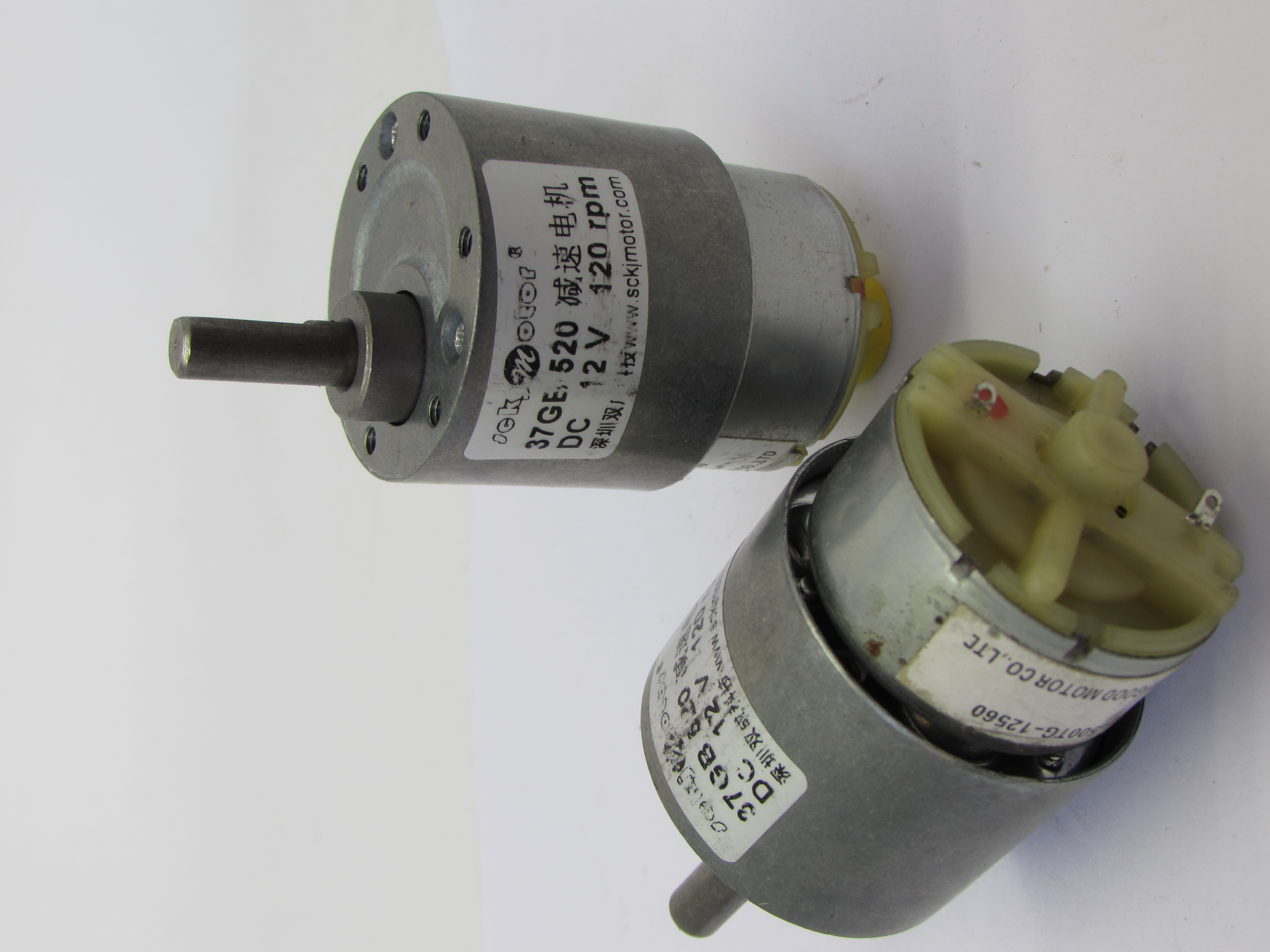 GEAR MOTOR 12V 120RPM (37GB-520)

GEAR MOTOR 24V 170RPM (37GB-520)