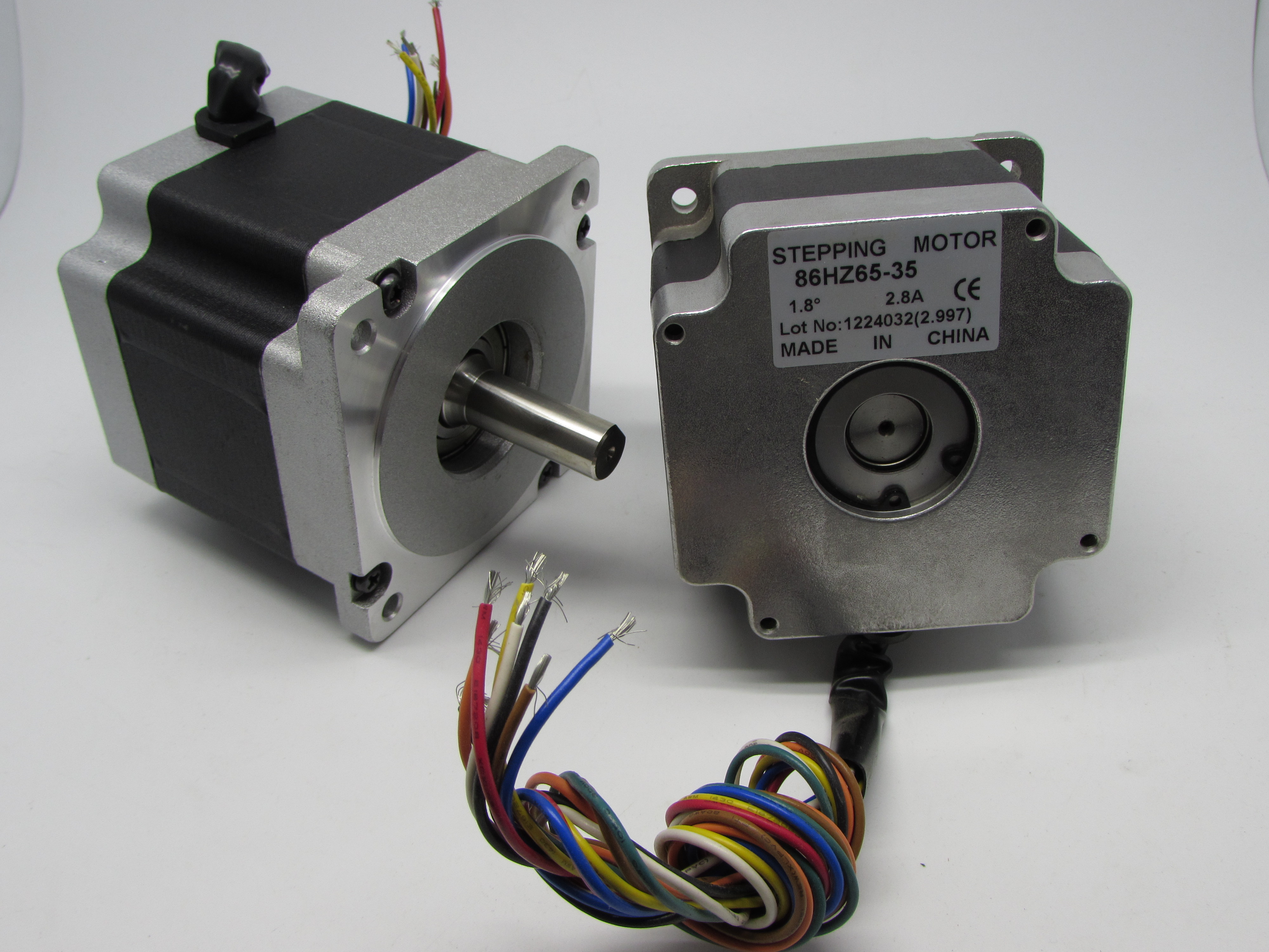 86MM (1.8°) STEPPER MOTOR 
(86HZ65-35)
(NEMA 34 FRAME SIZE 86X86MM)