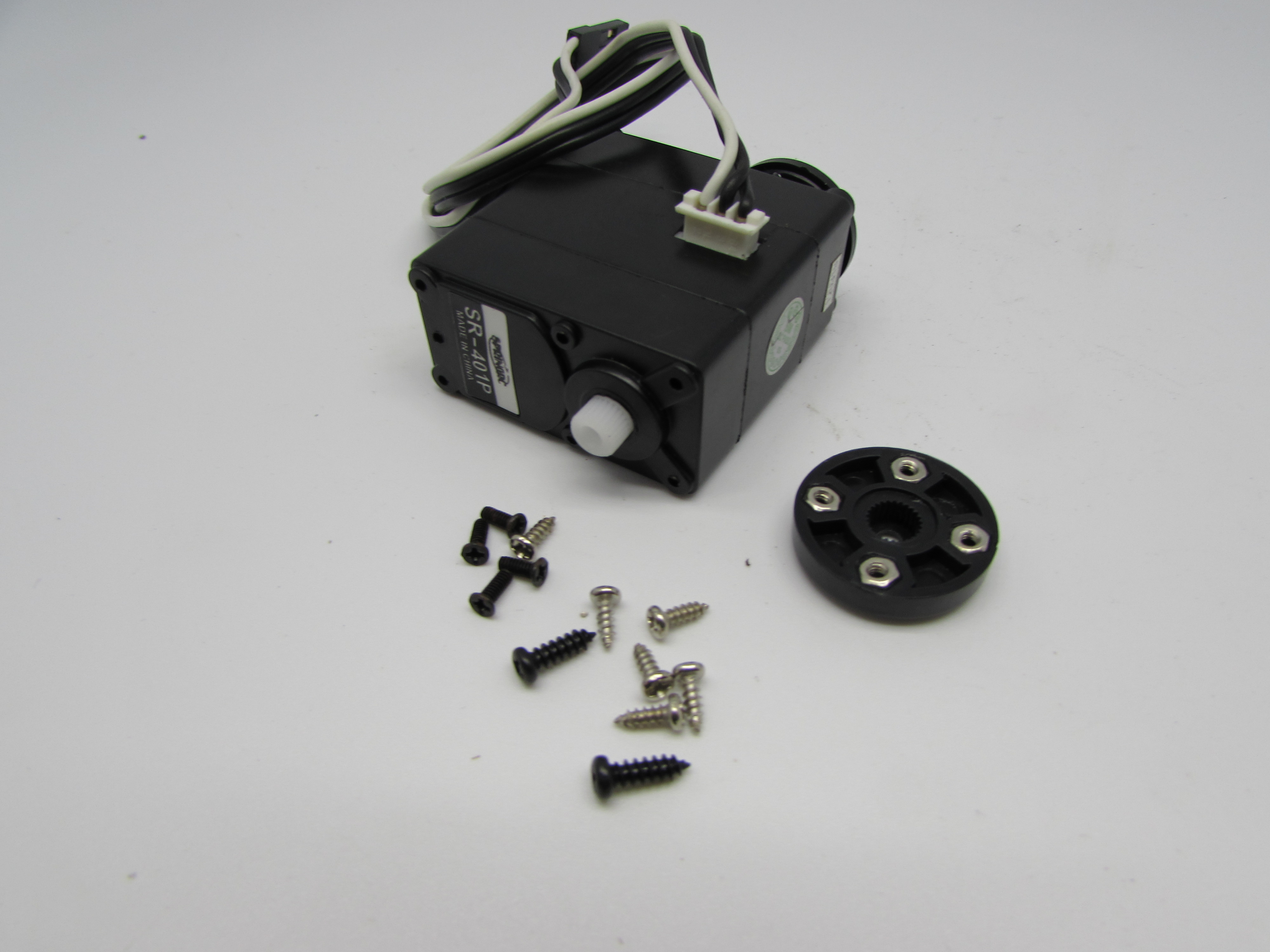 SERVO MOTOR PLASTIC (401P)