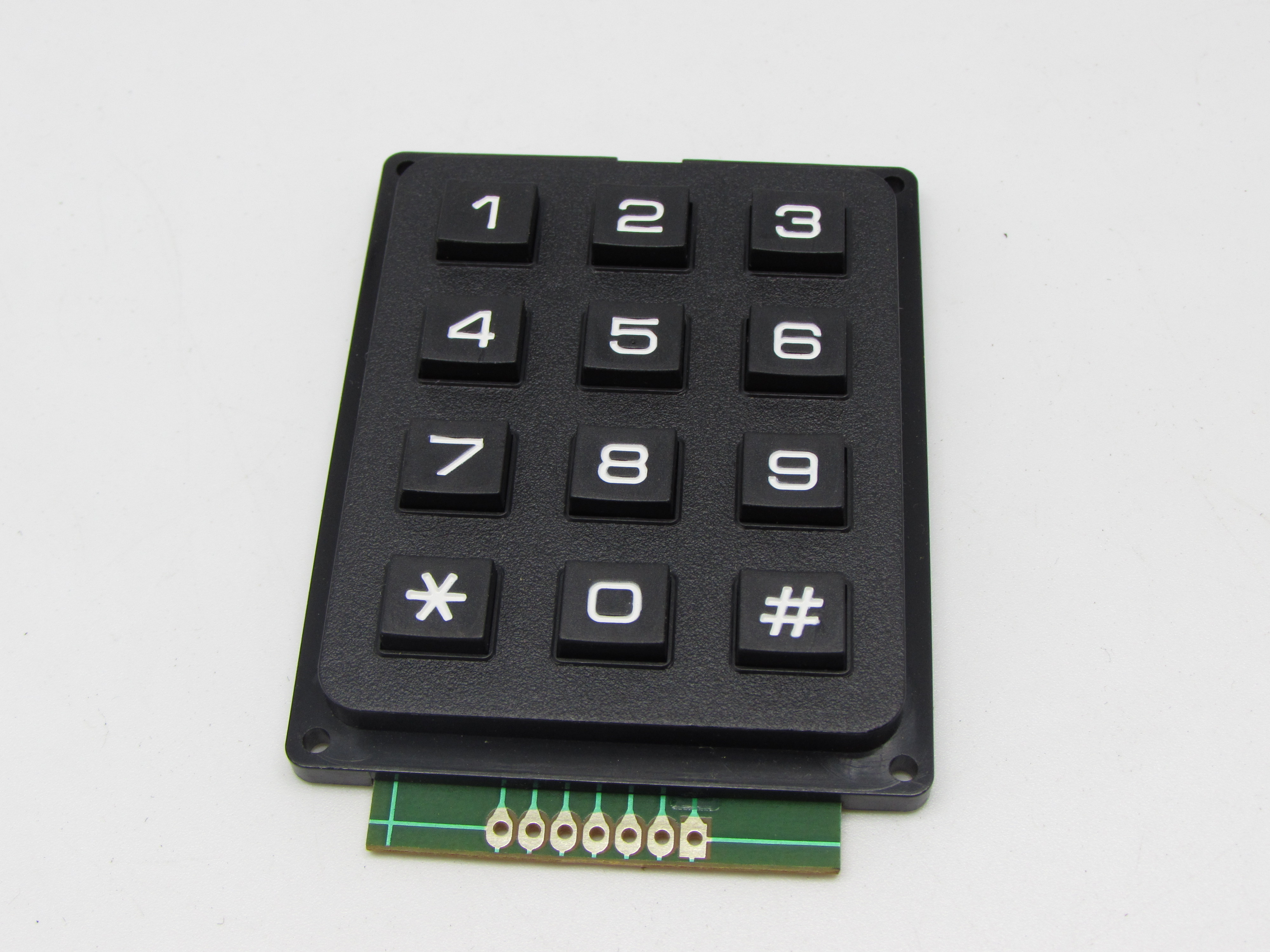 4X3 12KEY MATRIX KEYPAD KEYBOARD PLASTIC 
(52X63MM)
(USE KEY PIC AVR STAMP SML TYPE)