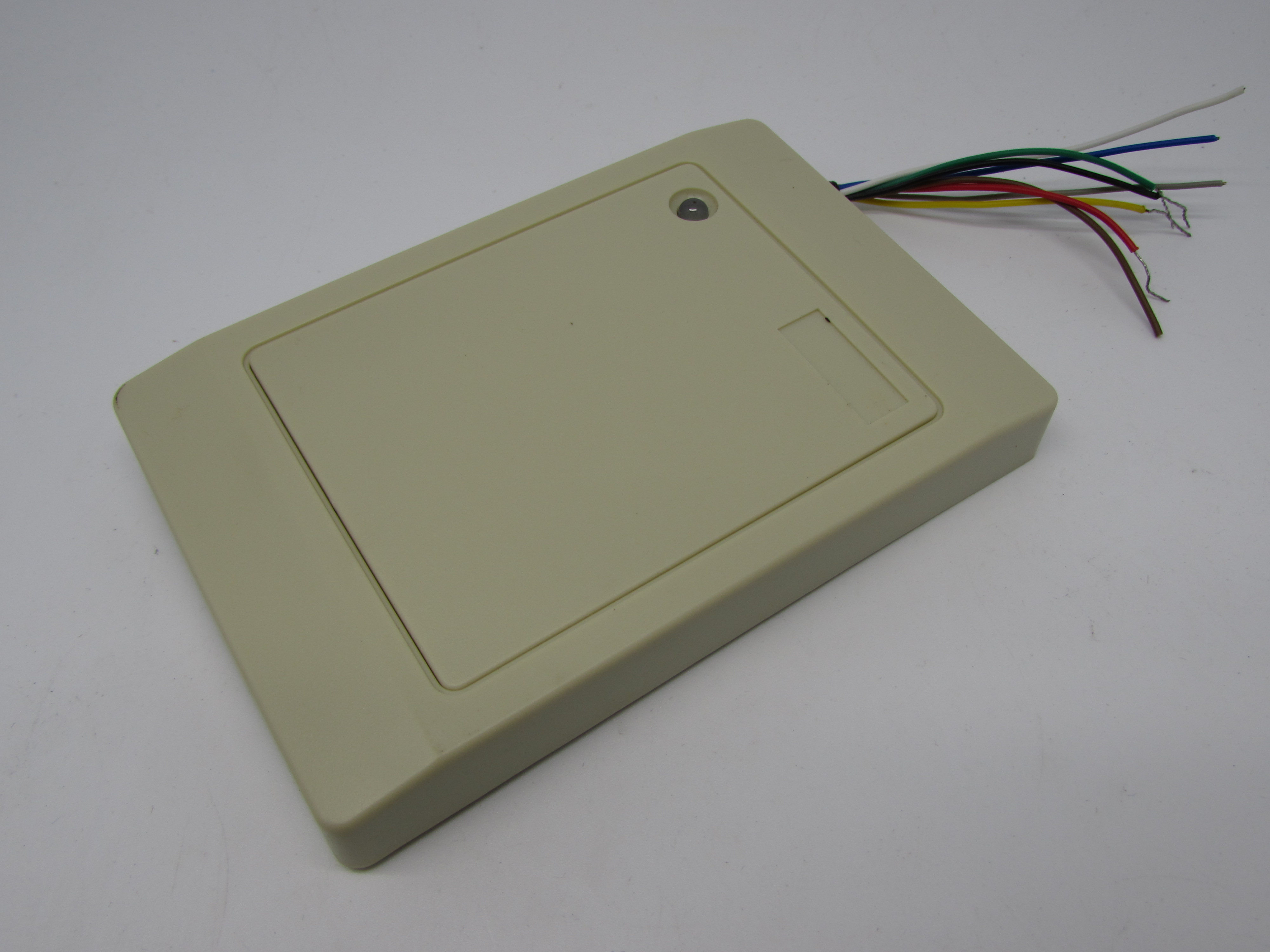 RF ID CARD READER MEDIUM 
(26BIT/EM TYPE)(A08/DW)
