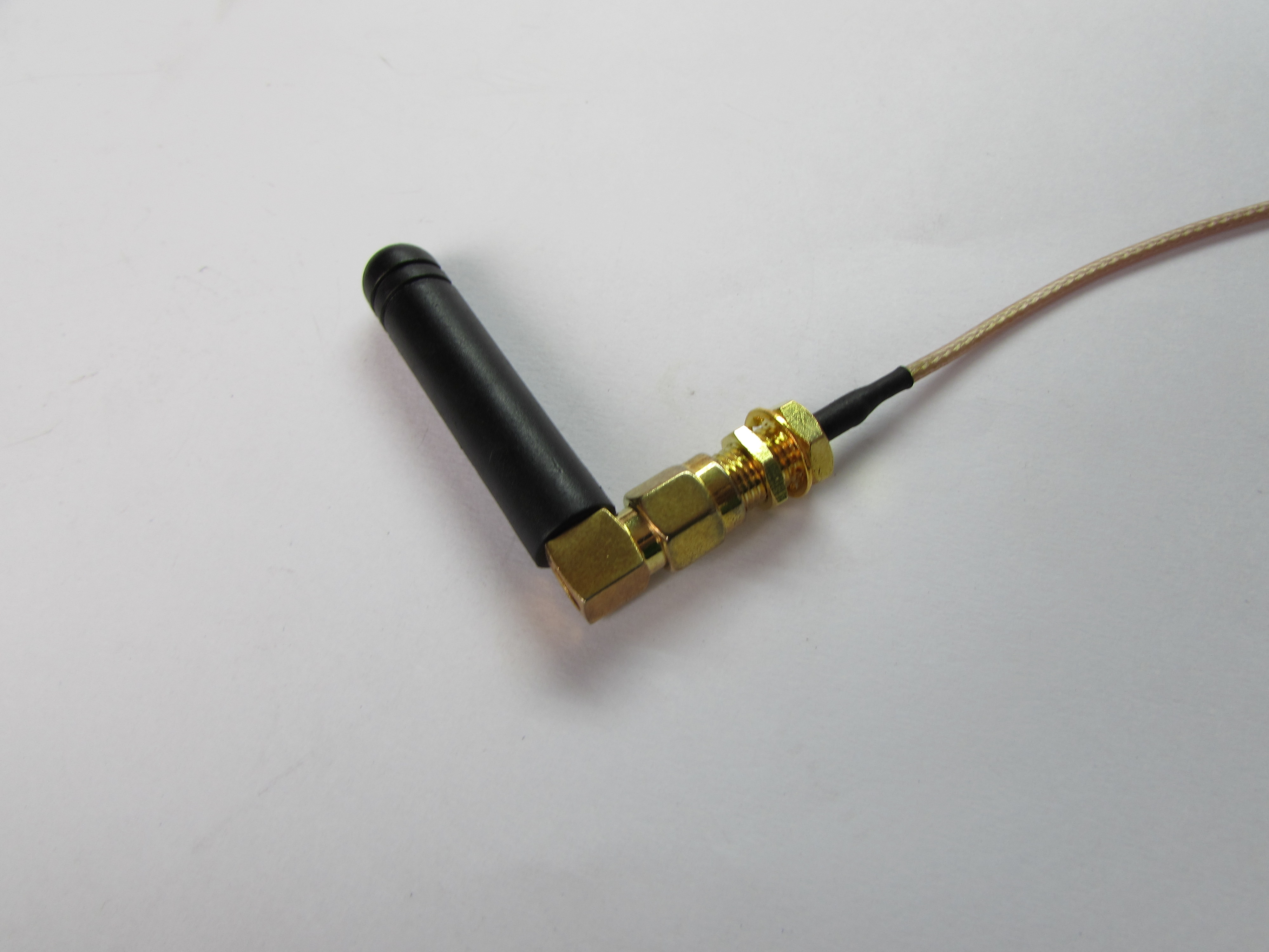 UHF ANTENNA (RIGHT ANGLE)
(2.5DBI 433MHZ)+SMA SOCKET WITH WIRE