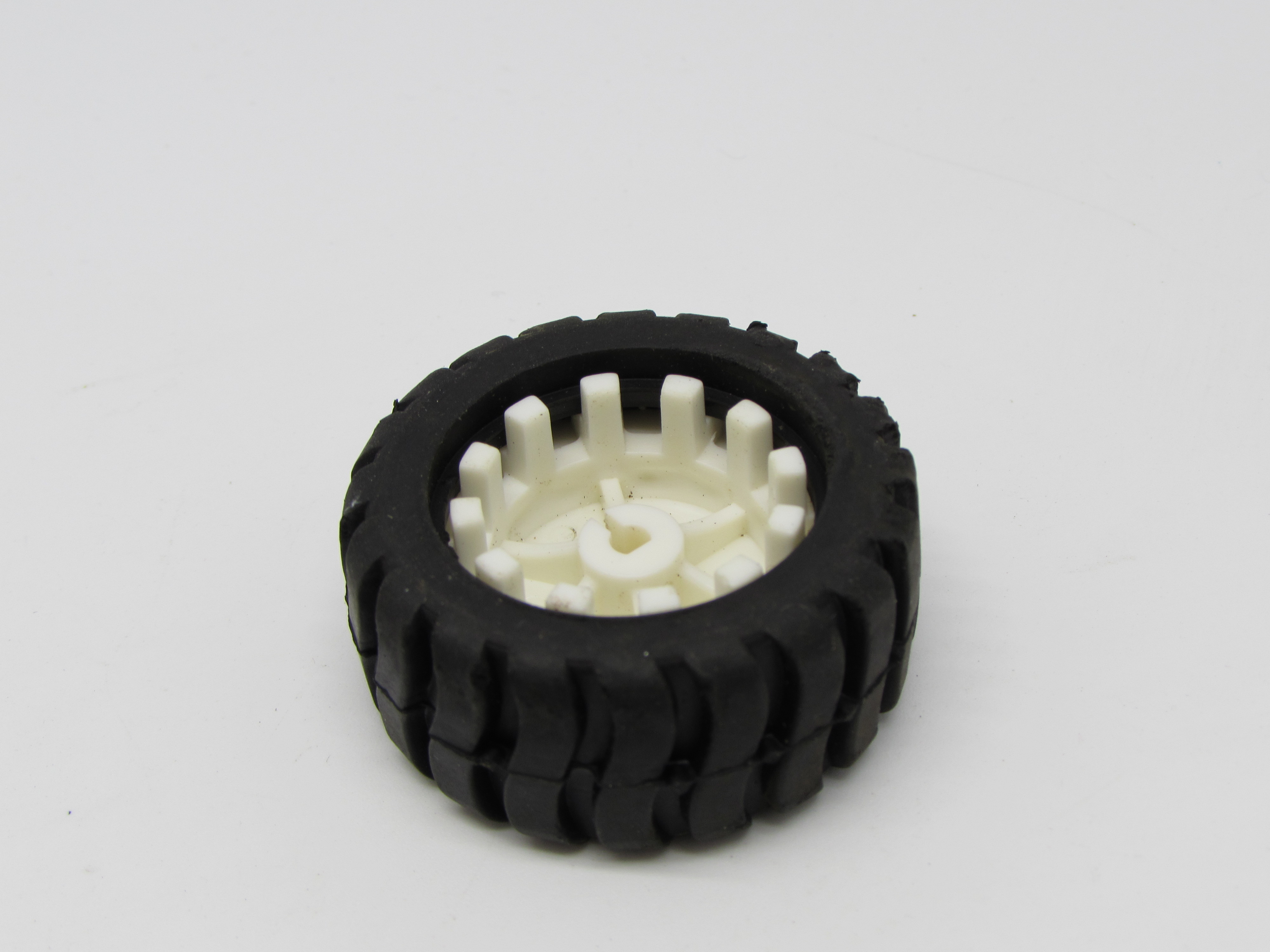 TOY CAR TYRE WHEEL (43MM)
ROBOT SMART CAR TYRE WHEEL (43MM)
D HOLE SMALL SMART CAR MODEL TIRE WHEEL ROBOT DIY SHAFT MOTOR (43X19X3MM)