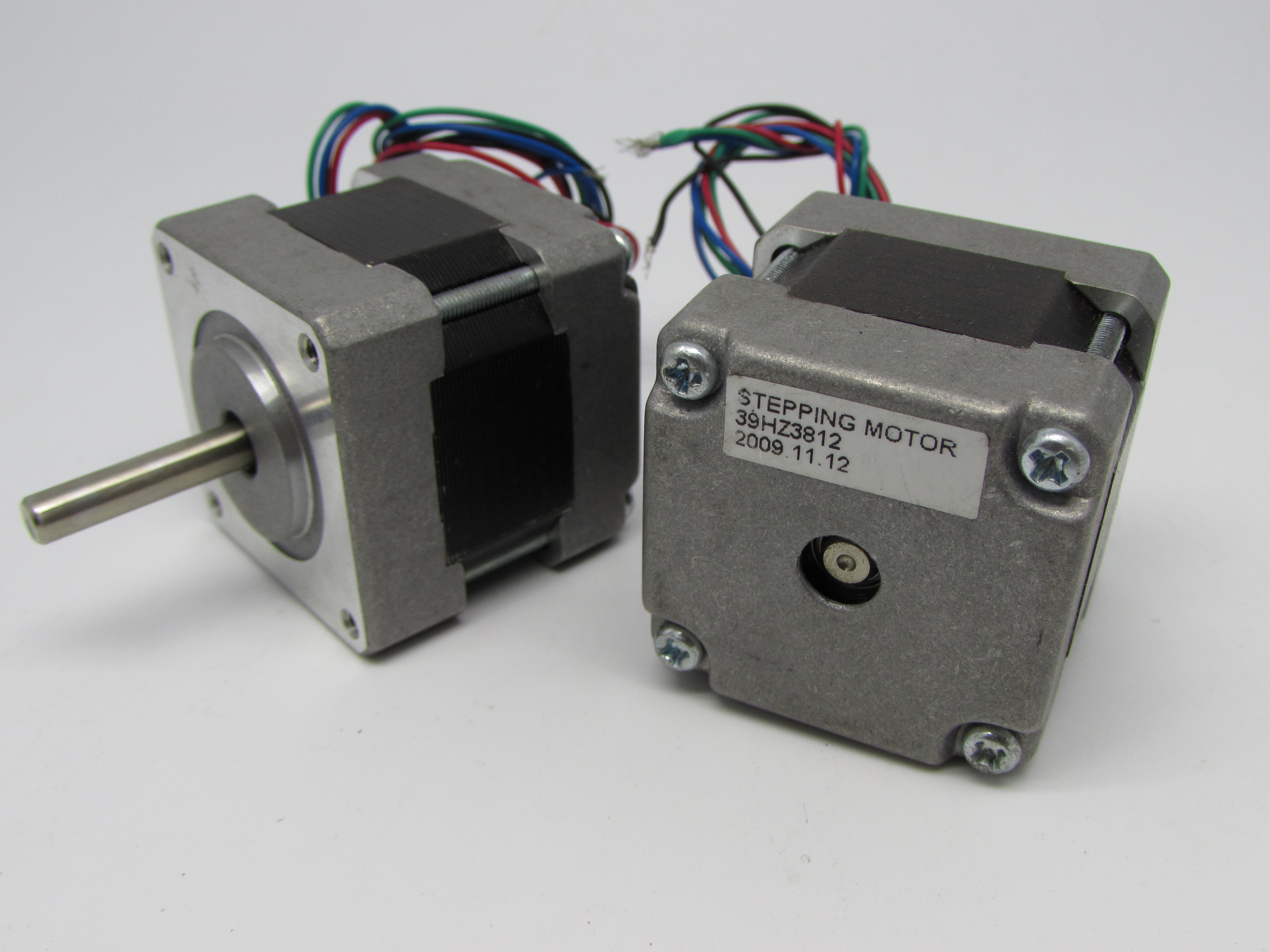 39MM (1.8°) STEPPER MOTOR 
(39HZ3812)
(NEMA 16 FRAME SIZE 39X39MM)