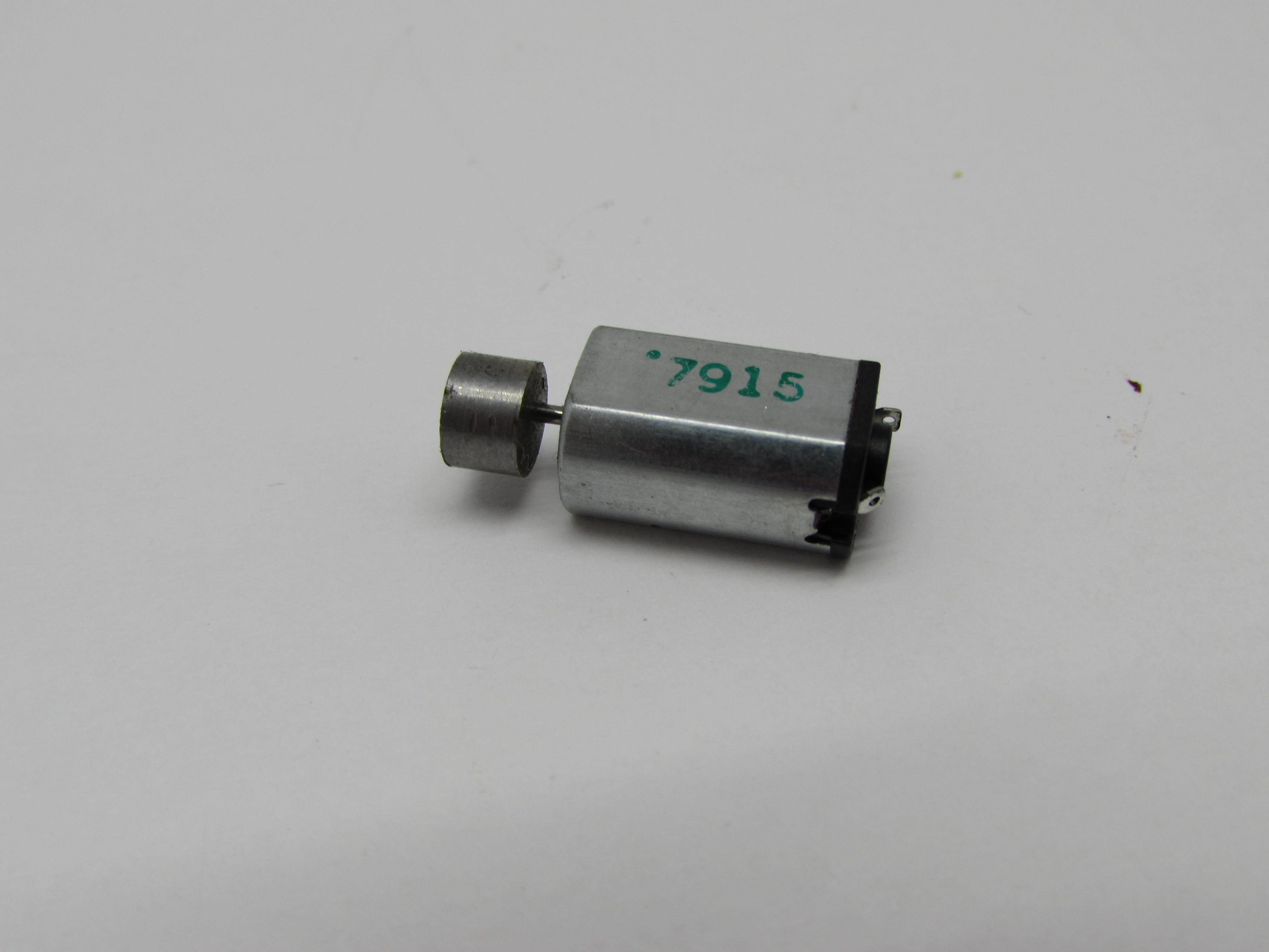 DC MOTOR (VIBRATION)(7203)(M20)
(7915)