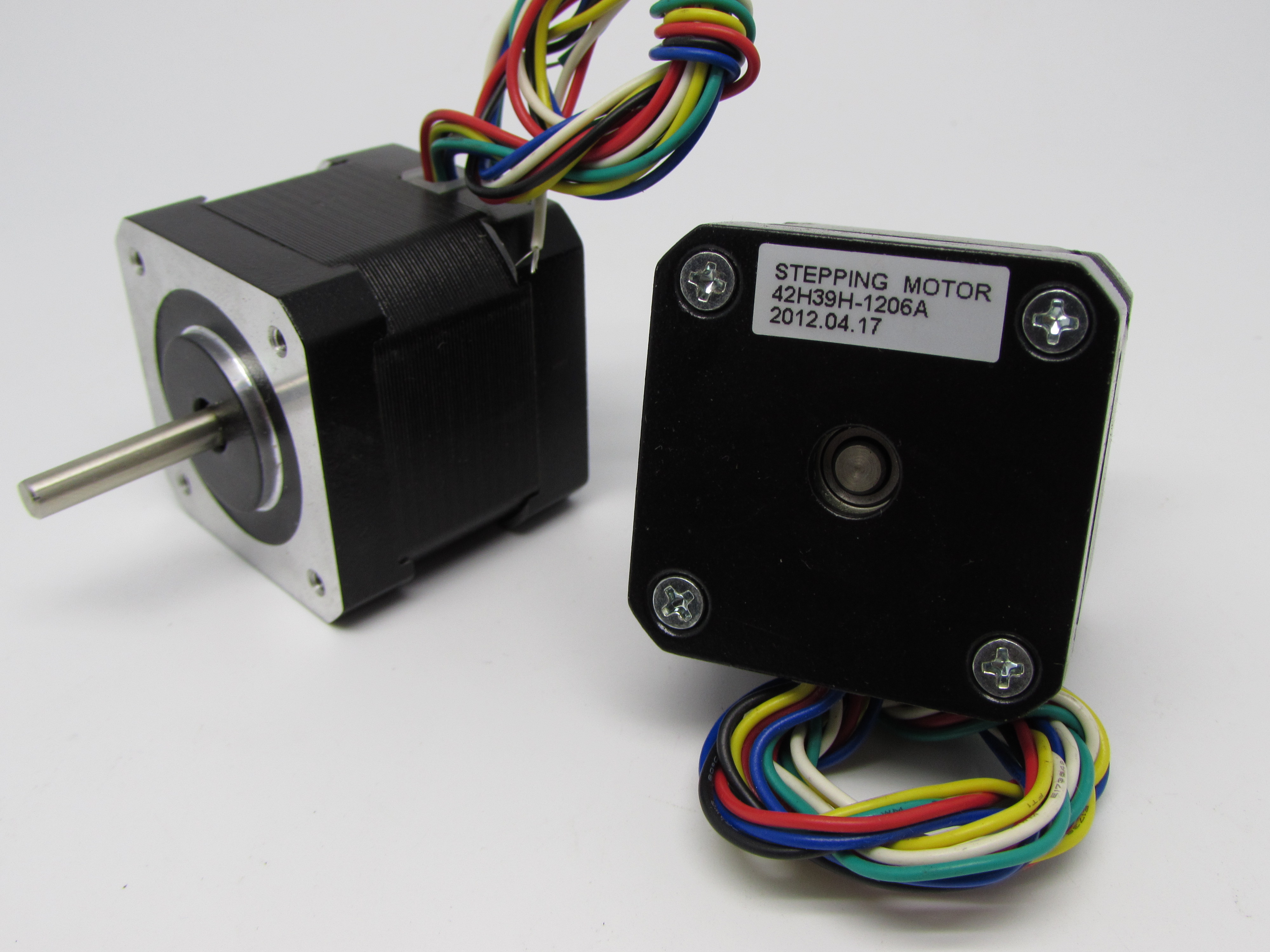 42MM (1.8°) STEPPER MOTOR(42BYGHW811)
(NEMA 17 FRAME SIZE 42X42MM)