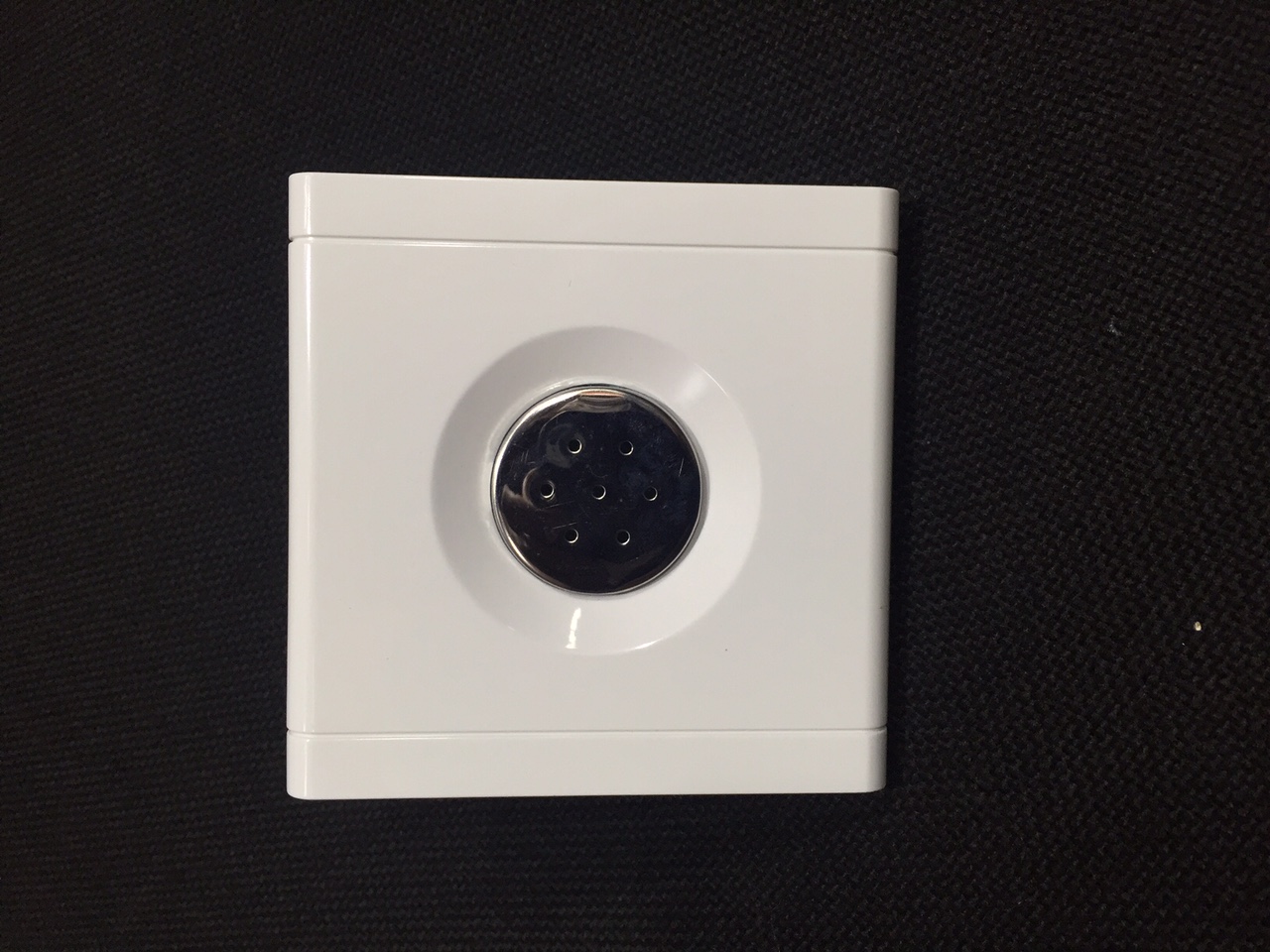 ACOUSTO OPTIC CONTROL SWITCH 500W 
SOUND CONTROL SWITCH
CLAP ON SWITCH